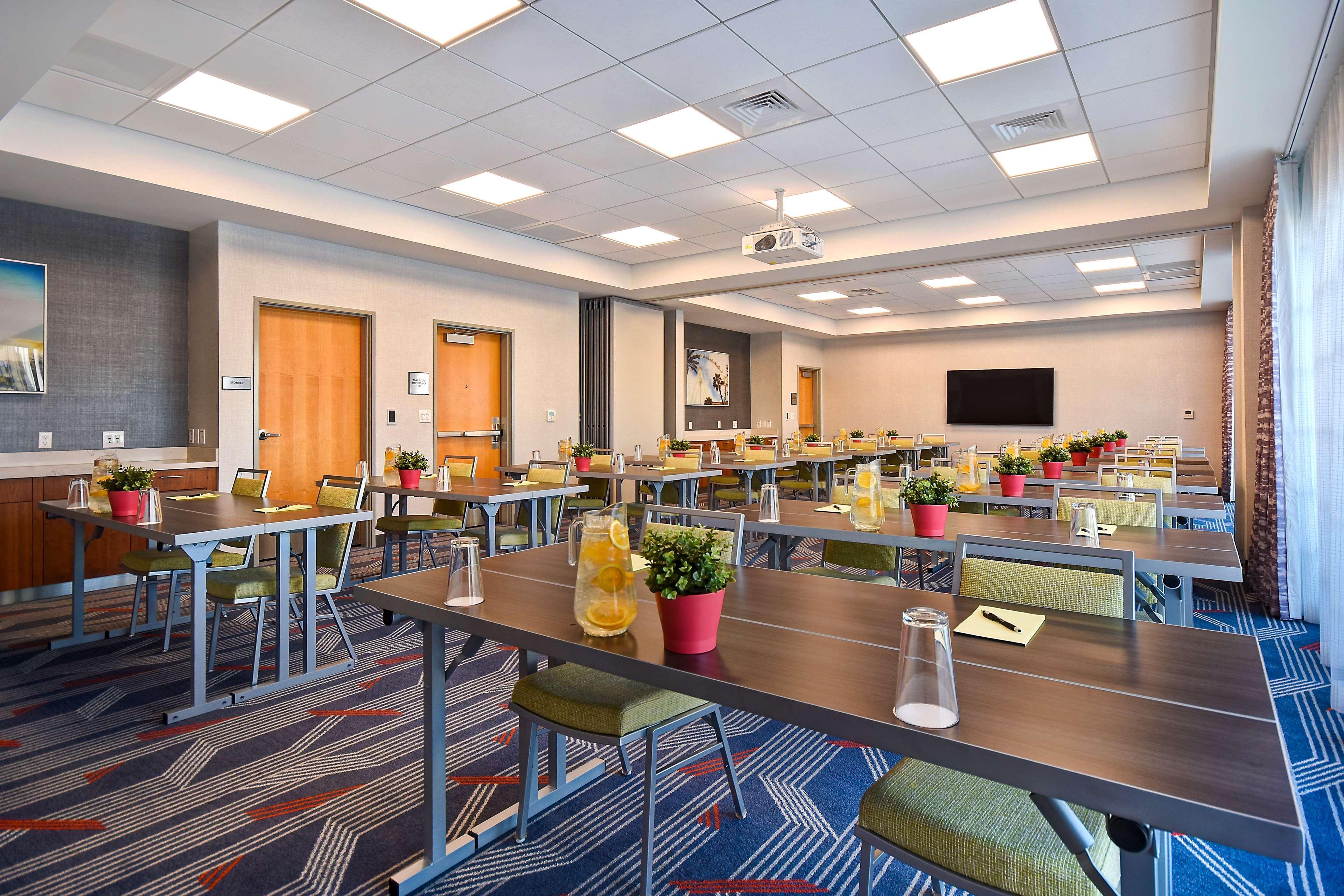 Hampton Inn & Suites Las Vegas Convention Center - No Resort Fee Exterior foto