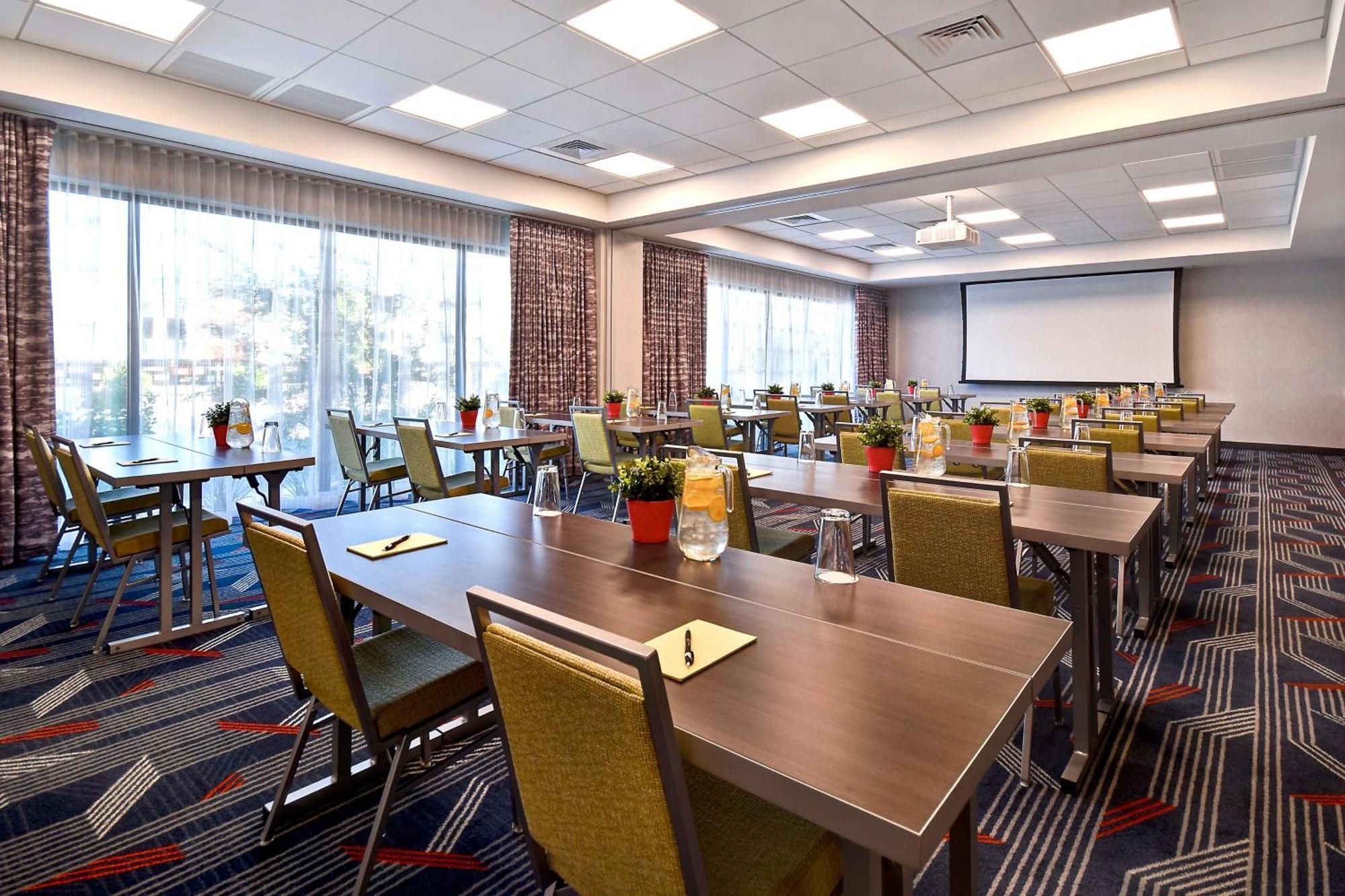 Hampton Inn & Suites Las Vegas Convention Center - No Resort Fee Exterior foto