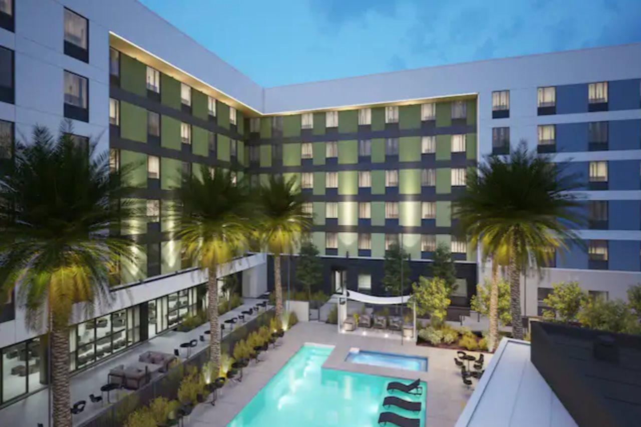 Hampton Inn & Suites Las Vegas Convention Center - No Resort Fee Exterior foto